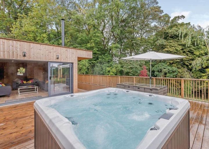 😍Stunning lodges in Shropshire with private hot tubs💦